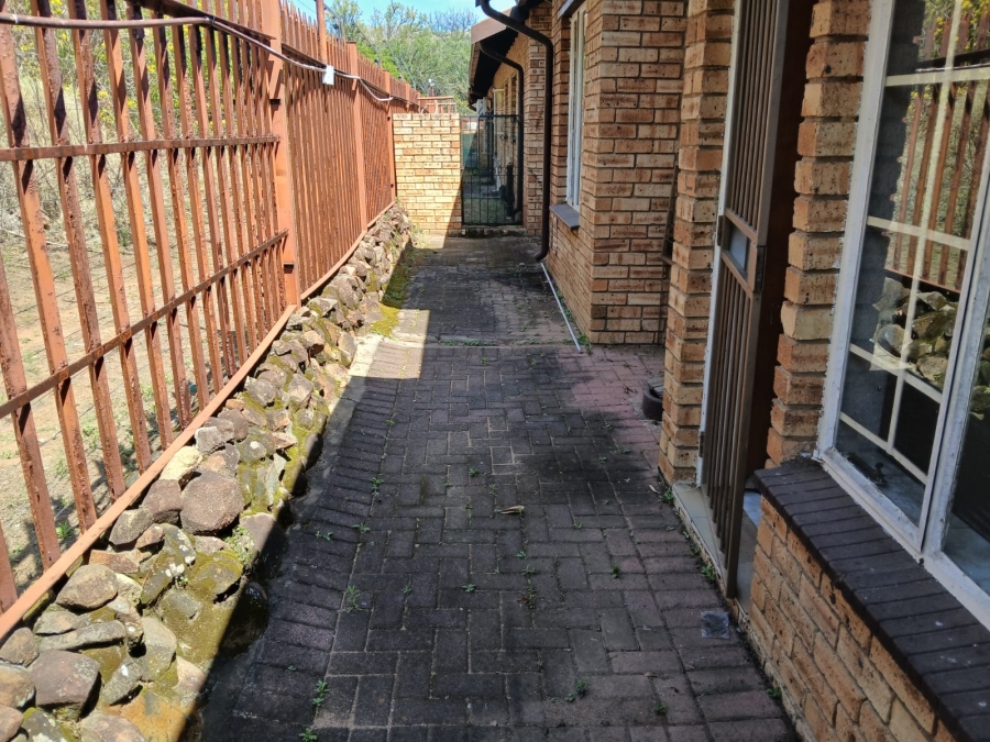 3 Bedroom Property for Sale in Safari Gardens North West